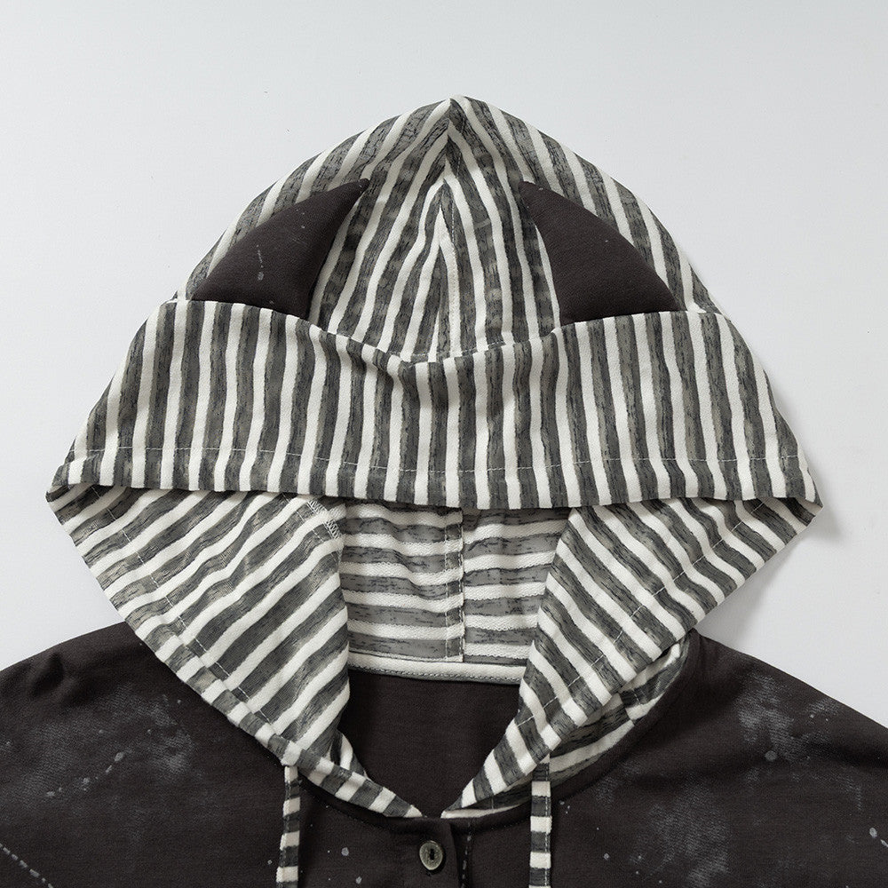 Fake two long sleeved hooded T-shirts