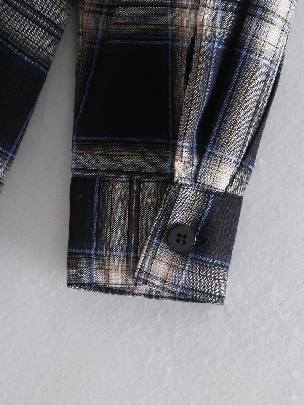 Single Breasted Contrast Color Shirts
